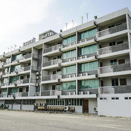 Capital O 90490 Zaques Hotel سونغاي بيتاني المظهر الخارجي الصورة