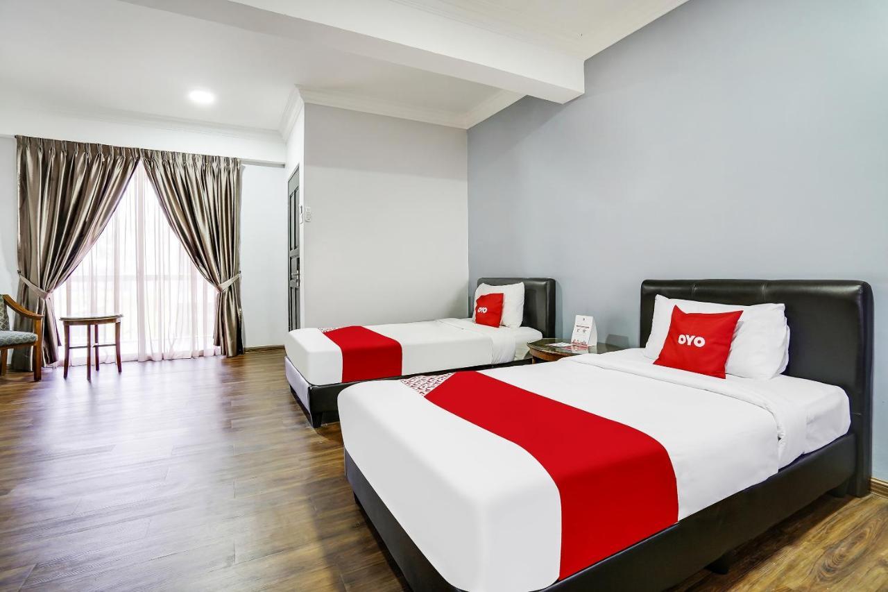 Capital O 90490 Zaques Hotel سونغاي بيتاني المظهر الخارجي الصورة