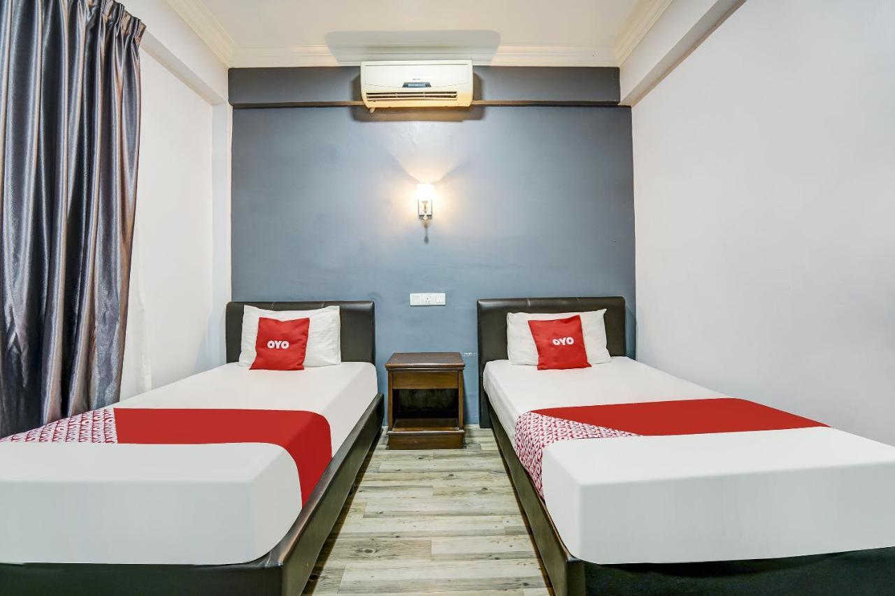 Capital O 90490 Zaques Hotel سونغاي بيتاني المظهر الخارجي الصورة