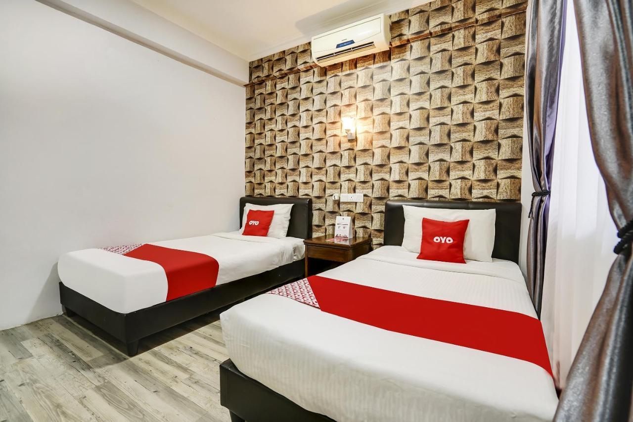 Capital O 90490 Zaques Hotel سونغاي بيتاني المظهر الخارجي الصورة