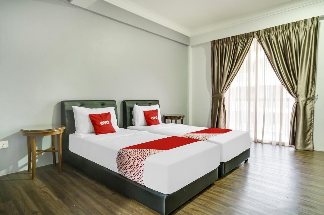 Capital O 90490 Zaques Hotel سونغاي بيتاني المظهر الخارجي الصورة