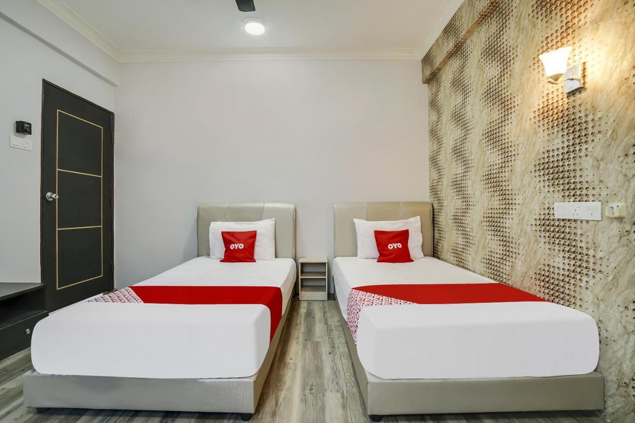 Capital O 90490 Zaques Hotel سونغاي بيتاني المظهر الخارجي الصورة