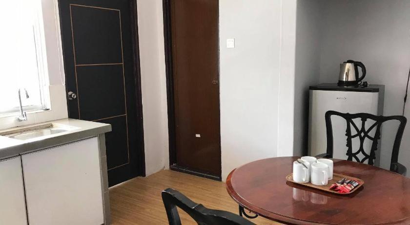 Capital O 90490 Zaques Hotel سونغاي بيتاني المظهر الخارجي الصورة