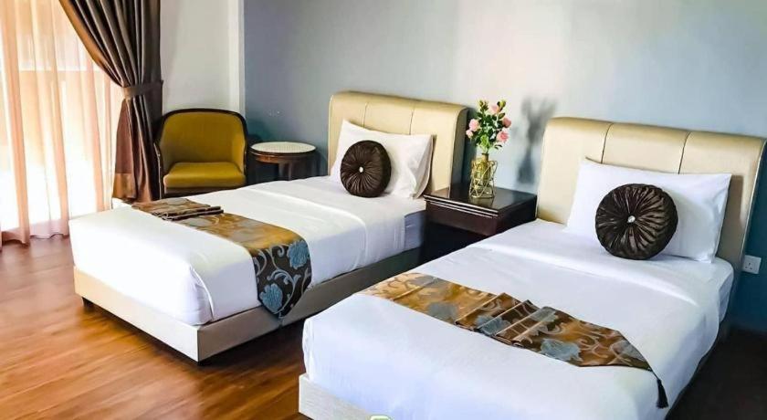 Capital O 90490 Zaques Hotel سونغاي بيتاني المظهر الخارجي الصورة